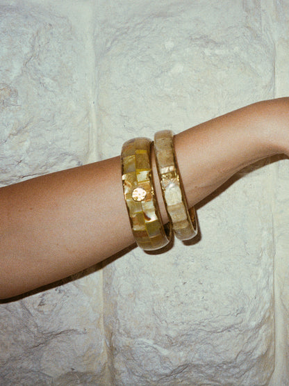 IZEL BANGLE